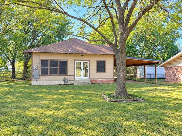 122 Robertson Street, Sulphur Springs, TX 75482