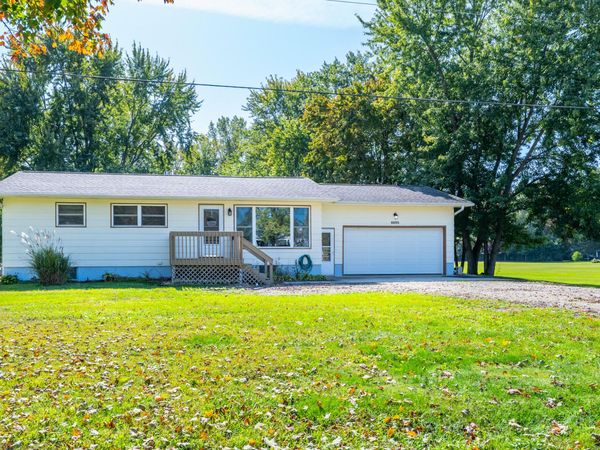 6698 Kruger Road, Three Oaks, MI 49128