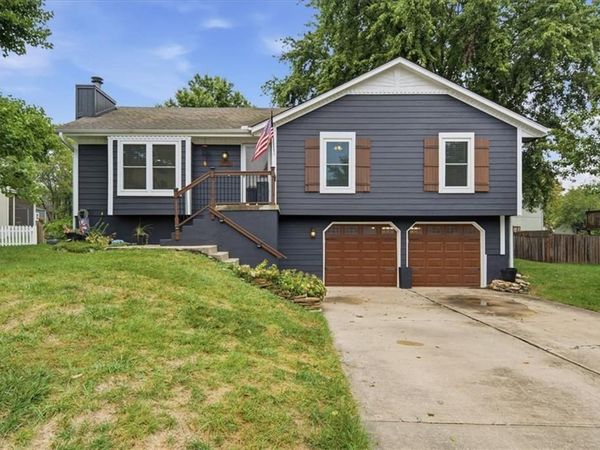 1708 Brent Lane, Greenwood, MO 64034