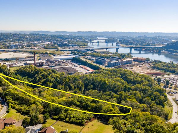 251-303 Riverside Avenue, Chattanooga, TN 37405