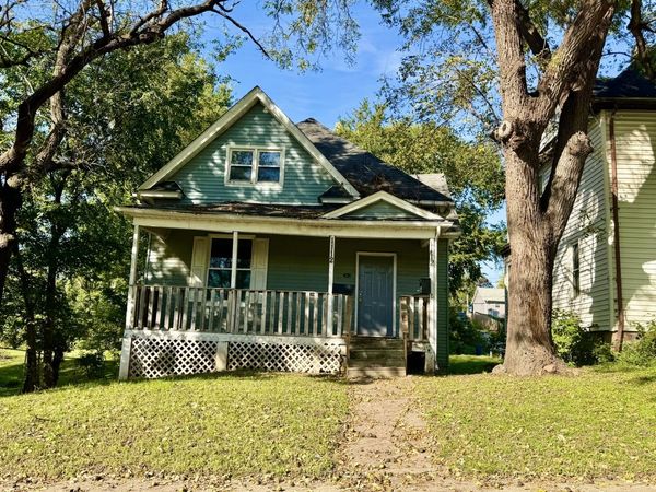 1112 N Gaines Street , Davenport, IA 52804