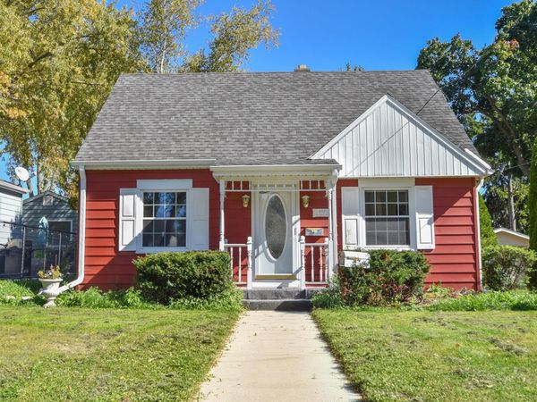 408 S Rural St, Hartford, WI 53027