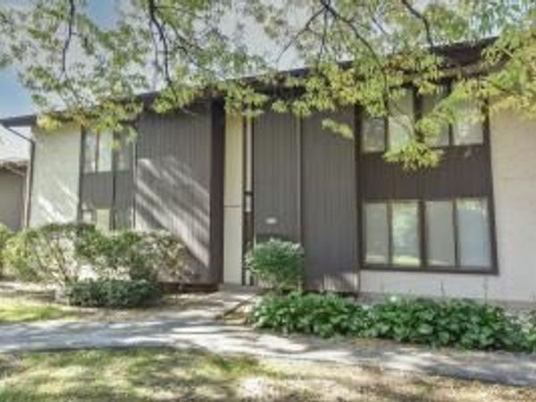 2450 W Good Hope Rd, Unit 49, Glendale, WI 53209