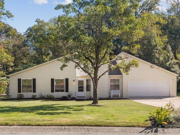 219 Colony Springs Drive, Woodstock, GA 30188