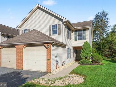 892 WOODRIDGE DRIVE, MIDDLETOWN, PA 17057