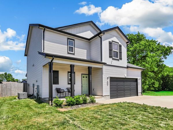 1001 Cherry Acres Dr , Clarksville, TN 37042