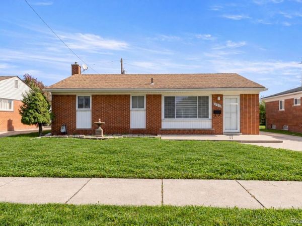 8544 Kinloch Street, Dearborn Heights, Mi 48127