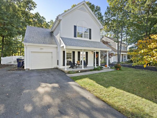 7 Ouimet Ln, Foxboro, MA 02035