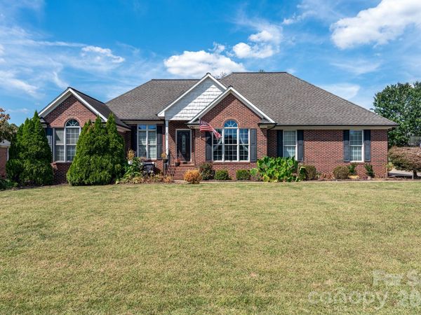 2915 Woodfield Lane, Lincolnton, NC 28092