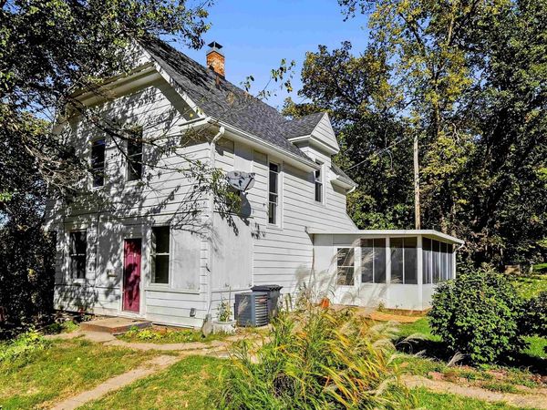 48 Burns Street, Dubuque, IA 52003