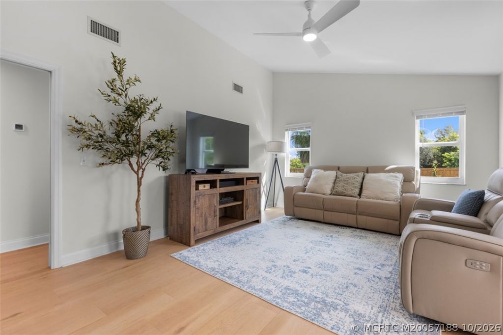 4811 NE Savannah Road , Jensen Beach, FL 34957 Photo