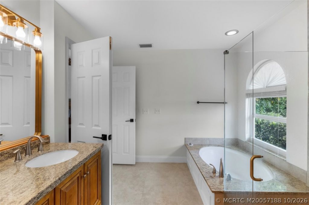 4811 NE Savannah Road , Jensen Beach, FL 34957 Photo