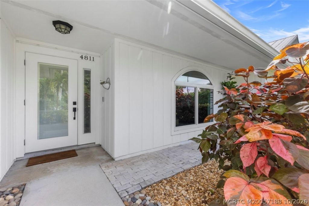 4811 NE Savannah Road , Jensen Beach, FL 34957 Photo