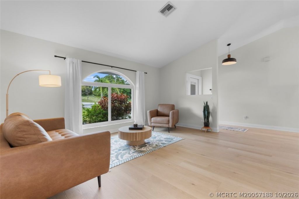 4811 NE Savannah Road , Jensen Beach, FL 34957 Photo