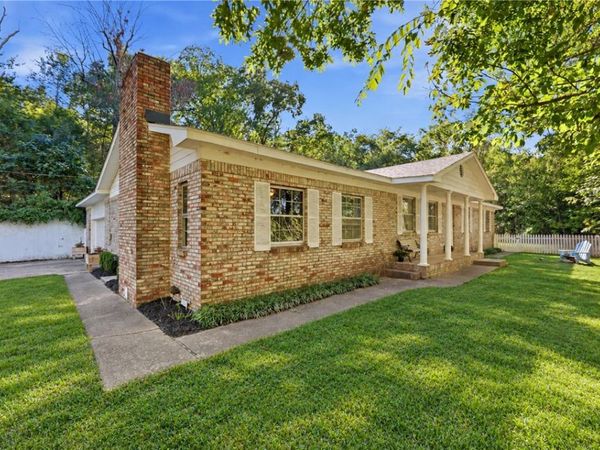15995 Viney Grove Road, Fayetteville, AR 72704