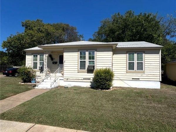 901 Nolan Avenue , Killeen, TX 76541