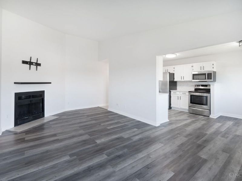 9489 Woodland Hills Drive, West Chester, OH 45011 Photo 6