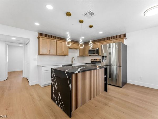 1017 Falconhead Lane , Unit 102, Las Vegas, NV 89128