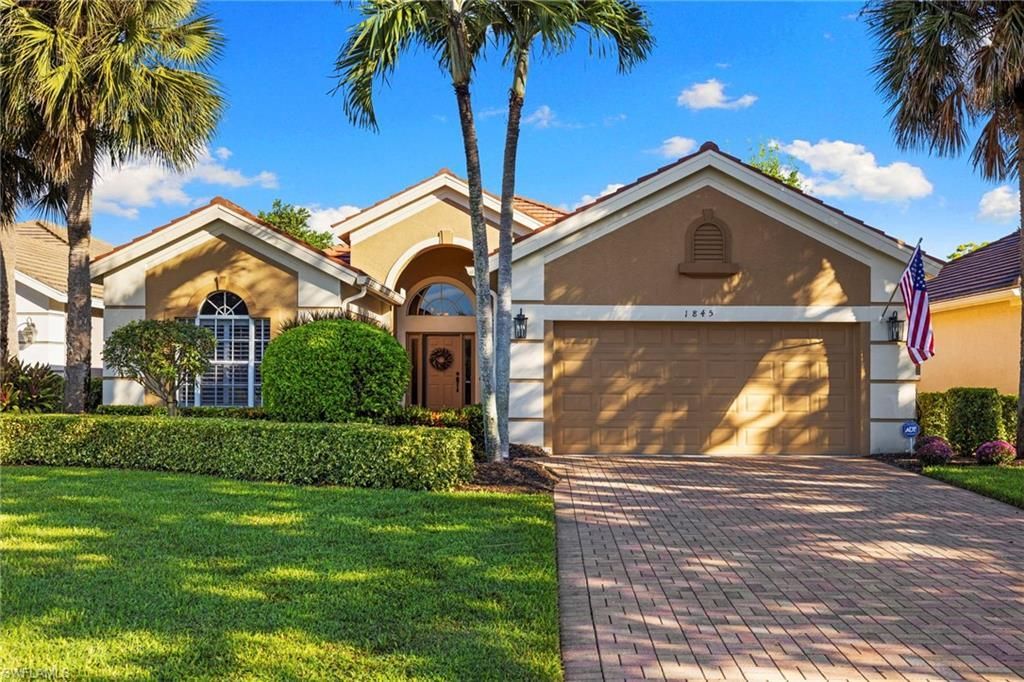 1845 Pondside Ln , Naples, FL 34109 Photo