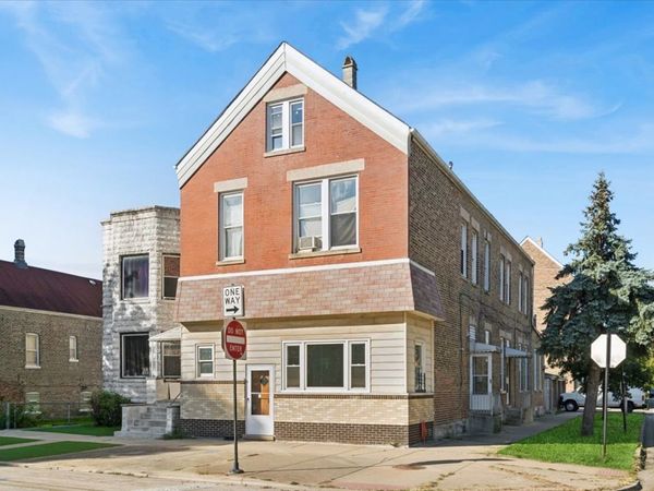 3700 S Honore Street , Chicago, IL 60609