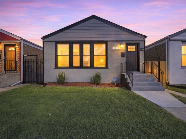 4541 S LeClaire Avenue, Chicago, IL 60638