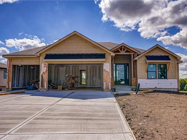 13 Red Fox Circle, Lake Winnebago, MO 64034