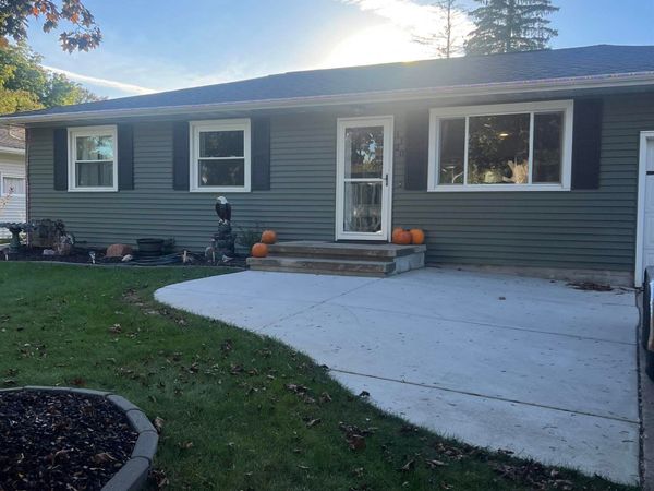 1120 E Circle Drive, Beaver Dam, WI 53916
