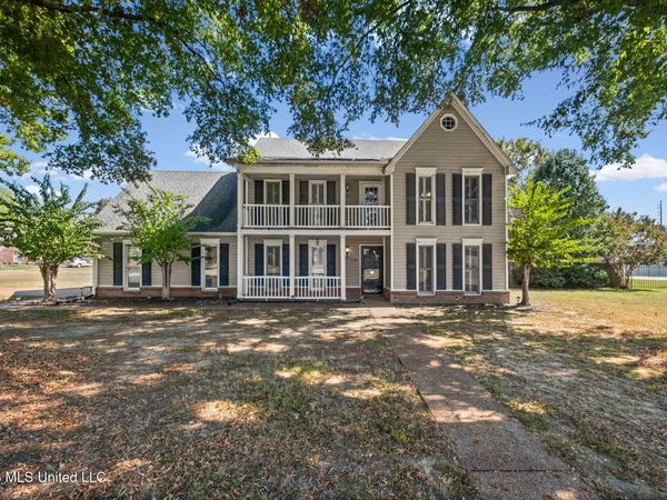 7102 Flower Creek Drive, Southaven, MS 38671