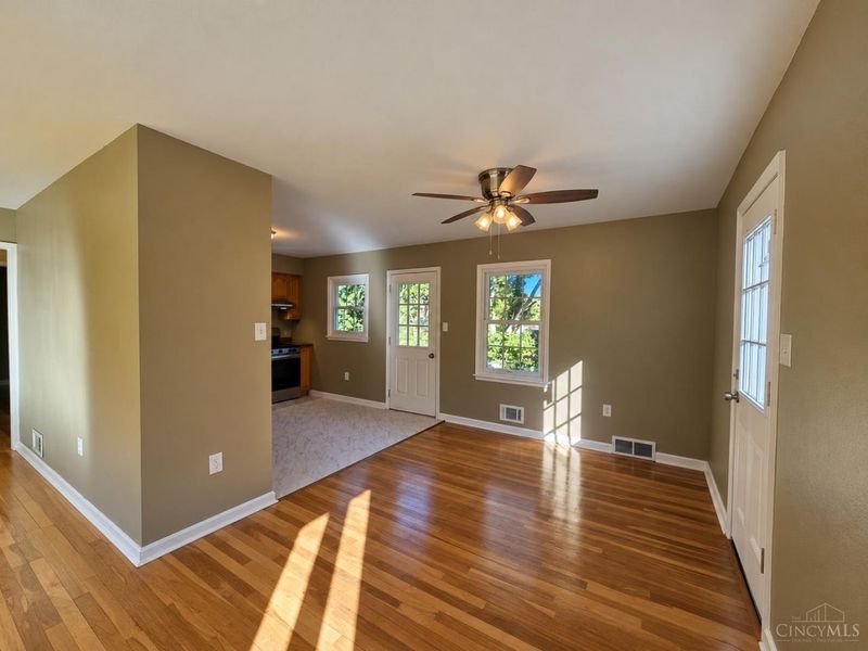 9770 Playtime Lane, Springfield Township, OH 45231 Photo 7