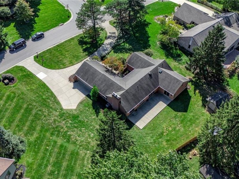 483 Timberlea Trail, Kettering, OH 45429 Photo 2