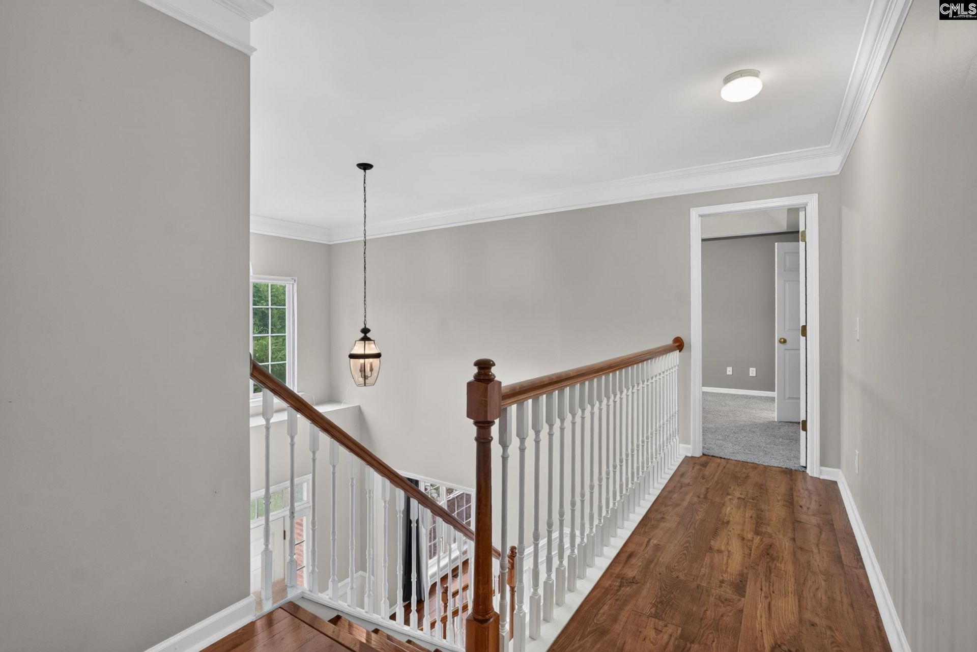 246 Bowmore Drive W Photo 26