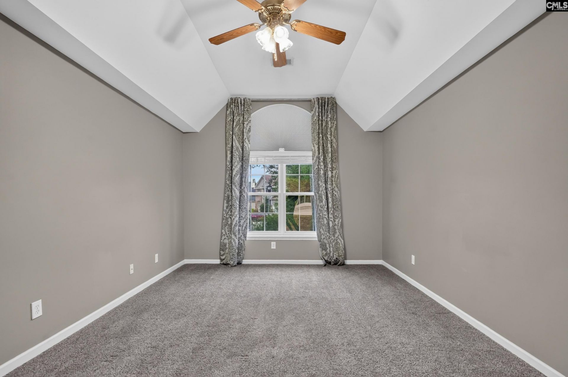 246 Bowmore Drive W Photo 28