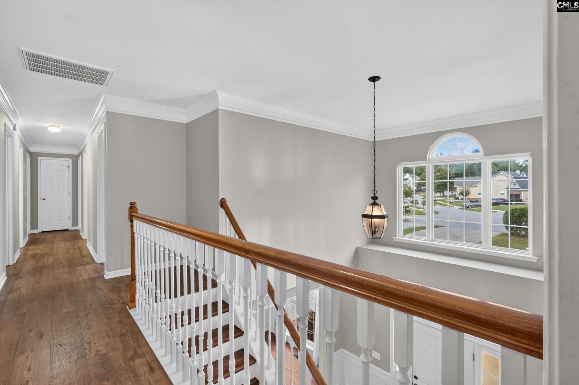 246 Bowmore Drive W Photo 36