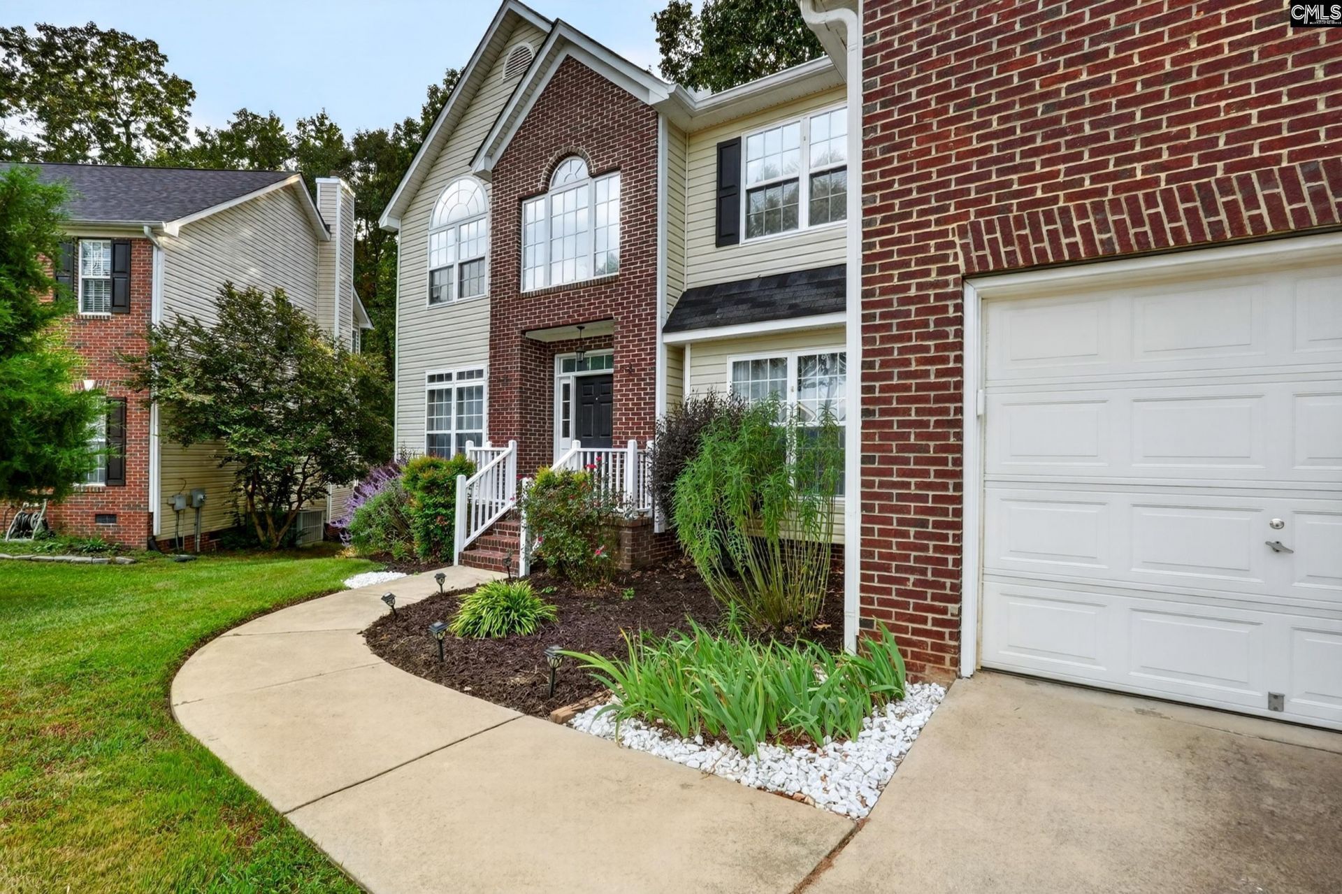246 Bowmore Drive W Photo 4