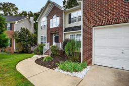 246 Bowmore Drive W photo 4