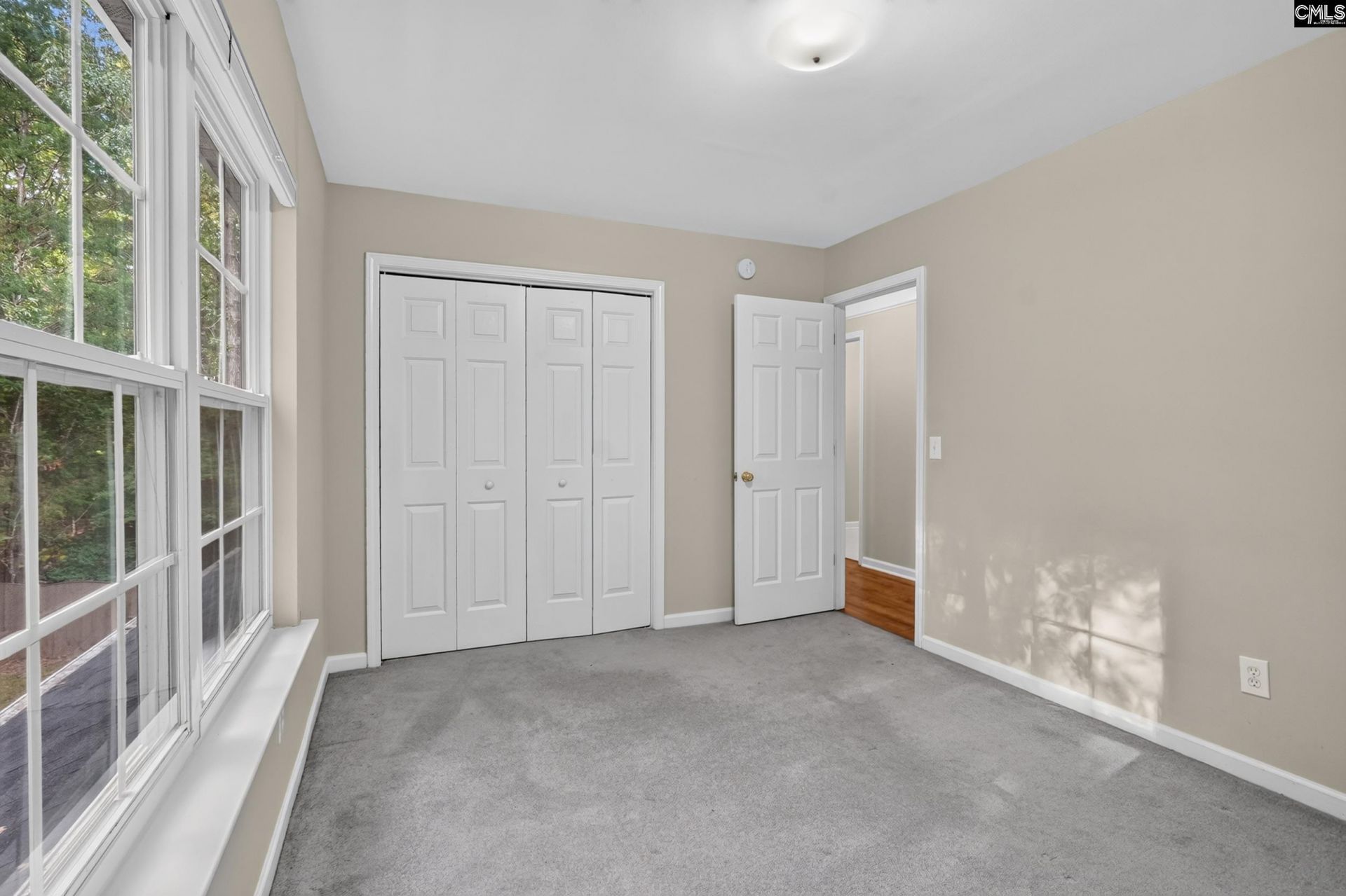 246 Bowmore Drive W Photo 41