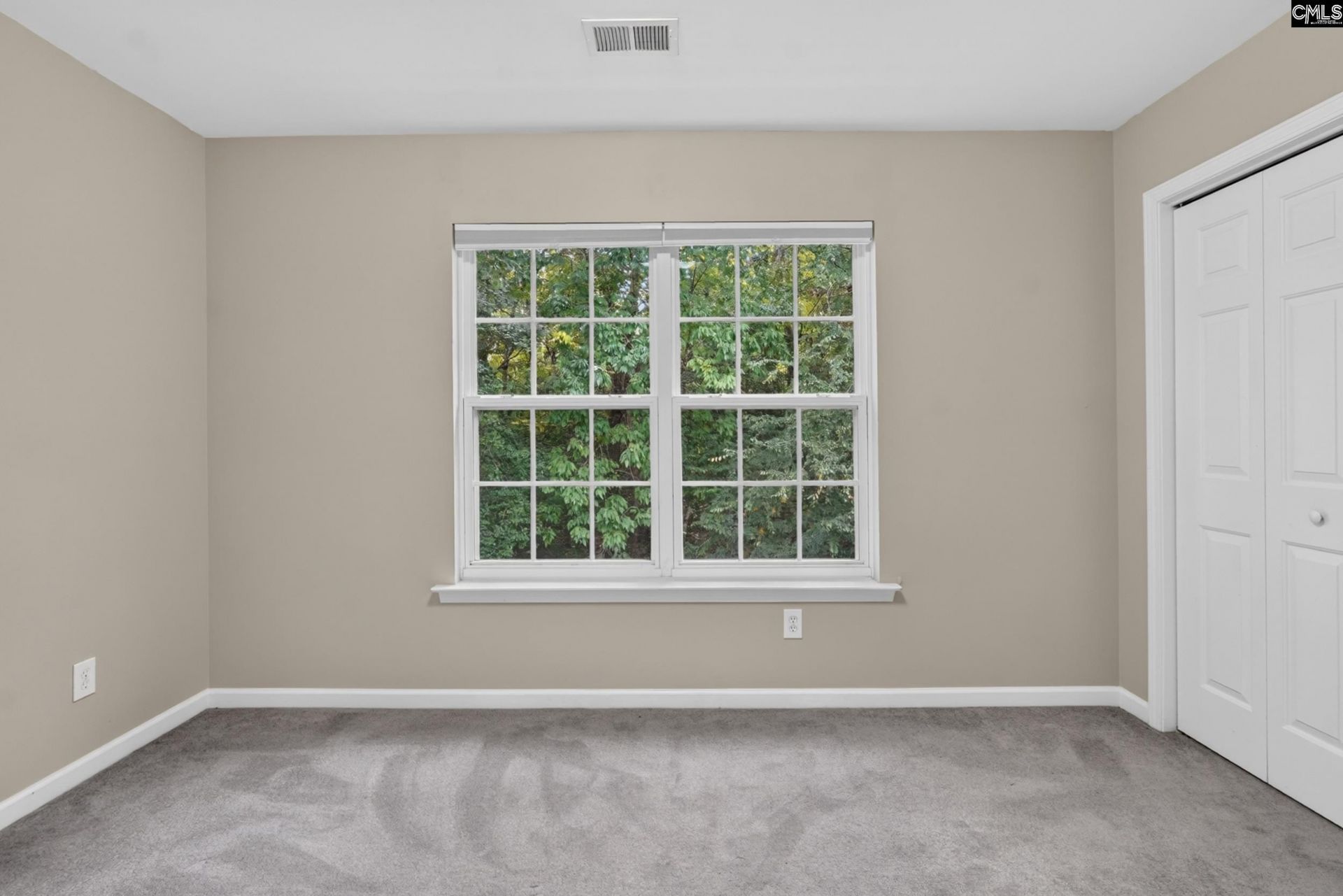 246 Bowmore Drive W Photo 42