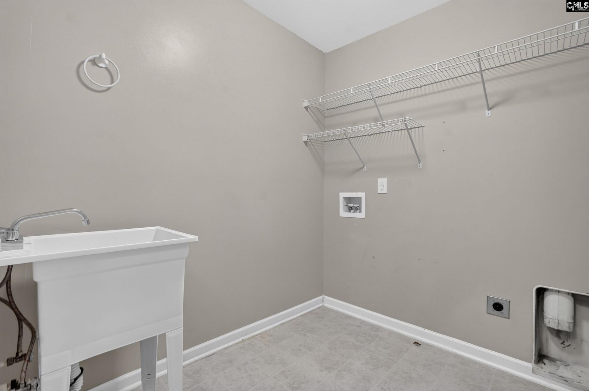 246 Bowmore Drive W Photo 43