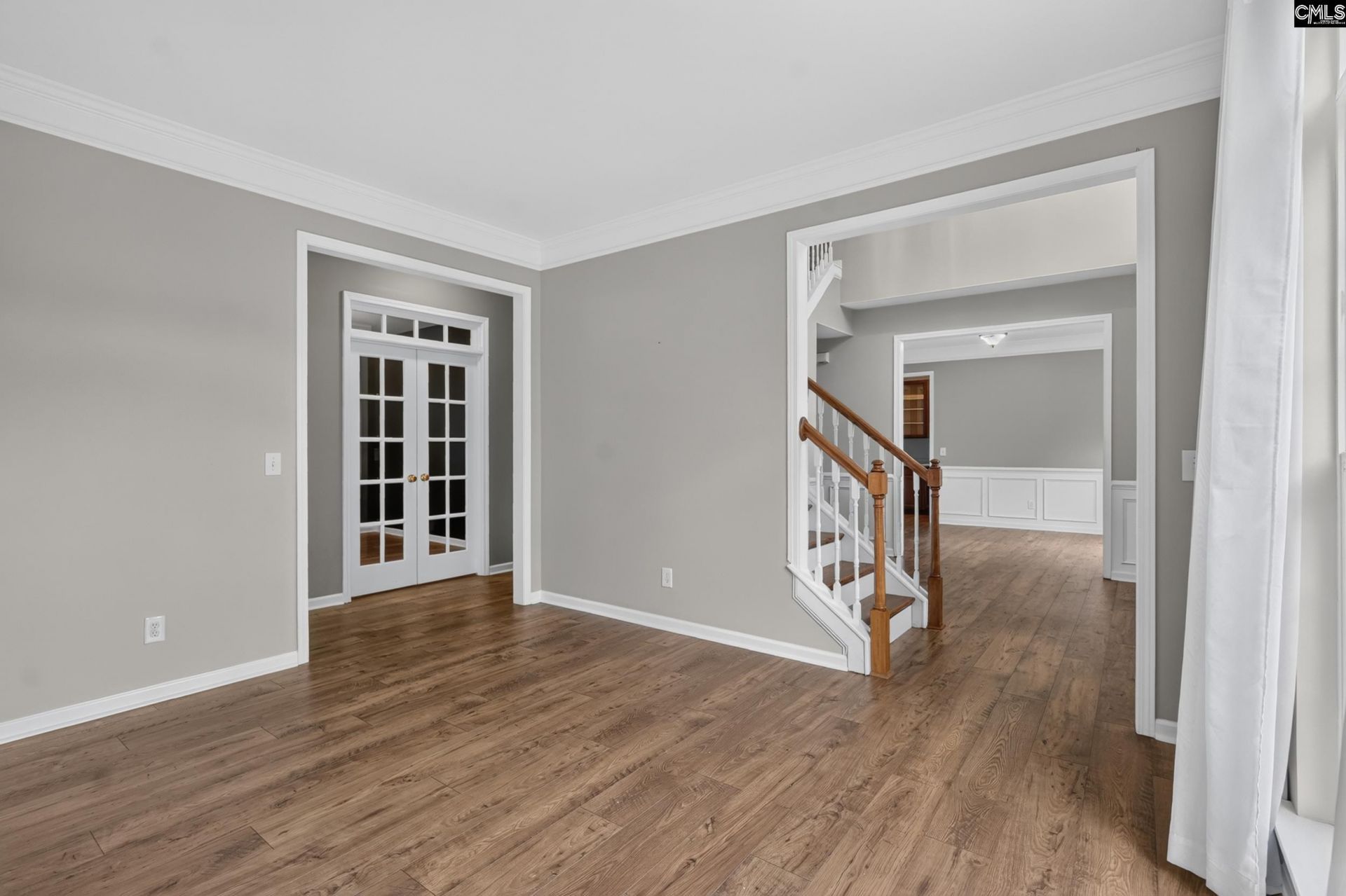 246 Bowmore Drive W Photo 9