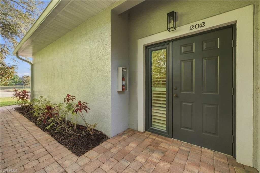 5660 Northboro Dr , Unit 202, Naples, FL 34110 Photo