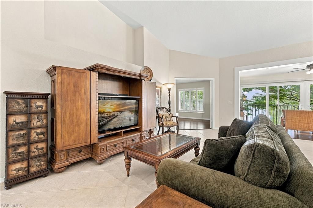 5660 Northboro Dr , Unit 202, Naples, FL 34110 Photo