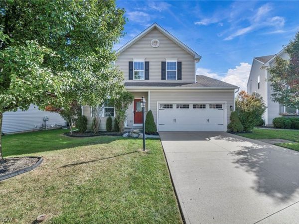 9092 Stonegate Circle , North Ridgeville, OH 44039