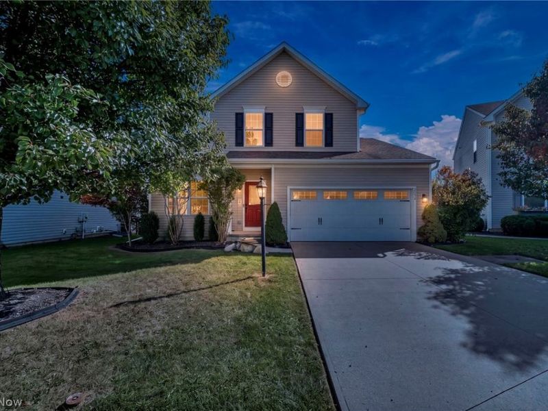 9092 Stonegate Circle, North Ridgeville, OH 44039 Photo 2