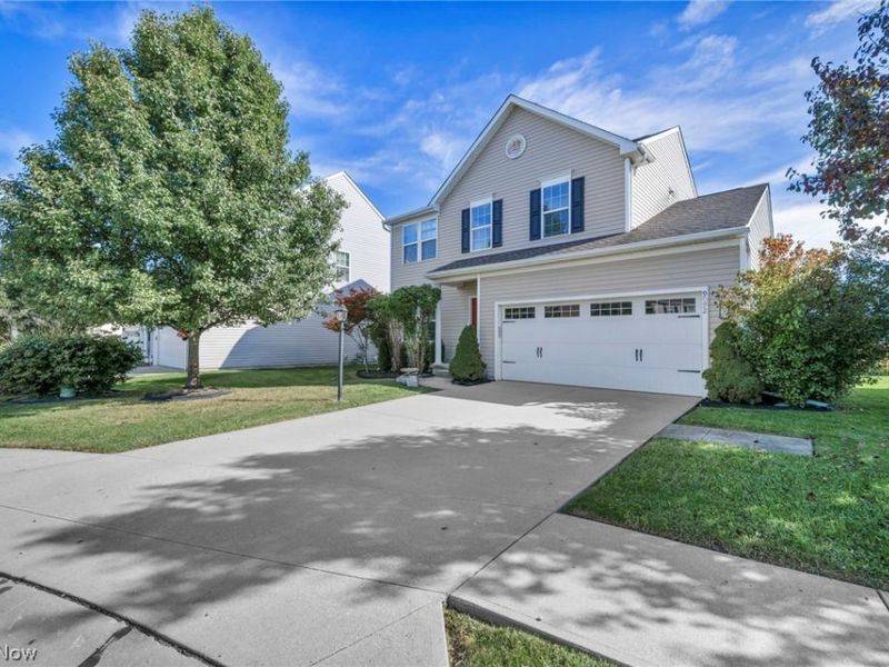 9092 Stonegate Circle, North Ridgeville, OH 44039 Photo 3