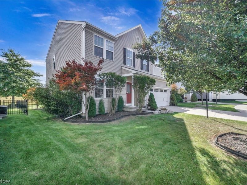 9092 Stonegate Circle, North Ridgeville, OH 44039 Photo 4
