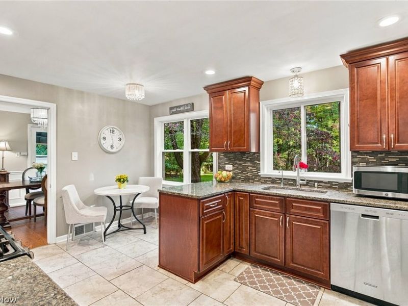 28550 Pike Drive, Orange, OH 44022 Photo 11