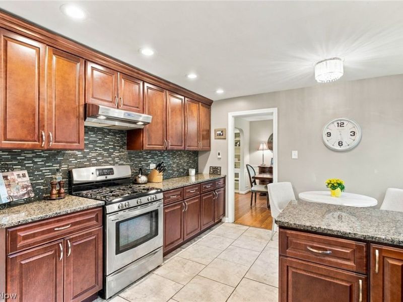 28550 Pike Drive, Orange, OH 44022 Photo 12
