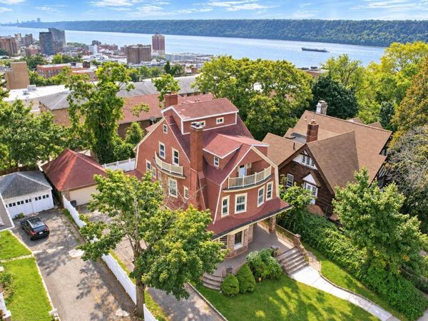 10 Delavan Terrace, Yonkers, NY 10703