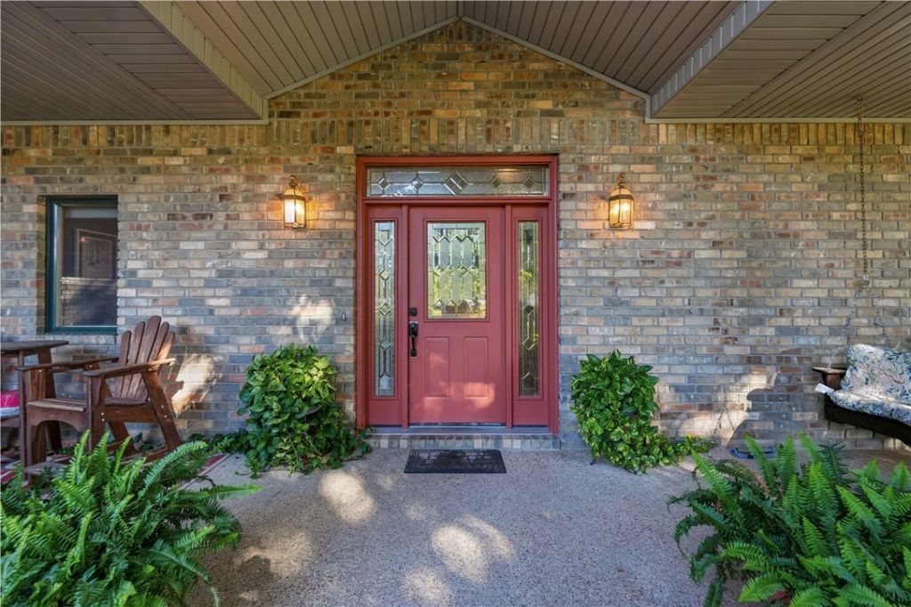 69 Lakeside Drive, Holiday Island, AR 72631 Main Photo