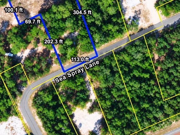 1747 SEA SPRAY Lane, Eastpoint, FL 32328